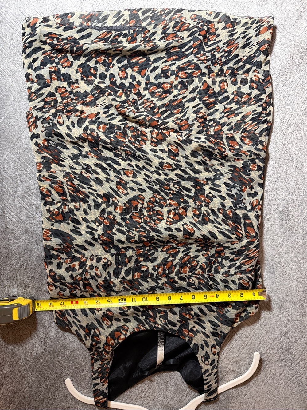 Kensie | Abstract Animal Print Chiffon Dress Tiered Sheer Overlay - Size Medium - Picture 11 of 12